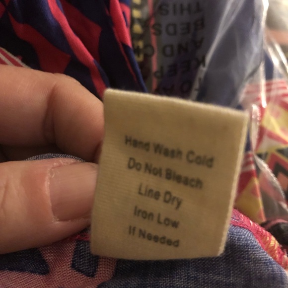 1 LG left new  white tank top string straps Aztec - Picture 3 of 3